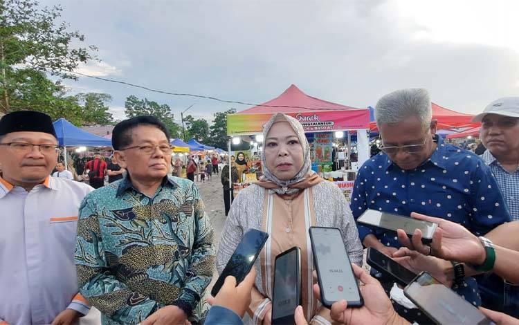 Bupati Kobar Jelaskan Pemindahan Lapak UMKM Area CFD Jalan HM. Rafi'i