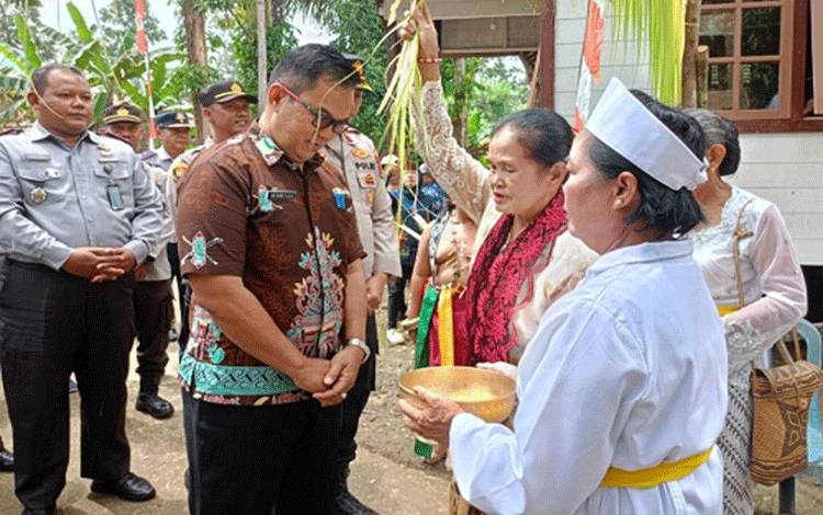 Safari Nyepi di Desa Bentot, Pemkab Bartim Tekankan Pentingnya Pembangunan Spiritual dan Toleransi
