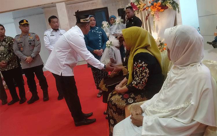 Wabup Sukamara Harapkan Momen Kartini Gelorakan Kemajuan Kaum Perempuan