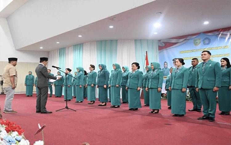 Bupati Pulpis Kukuhkan Ketua TP PKK, ini Harapan Rifa'i