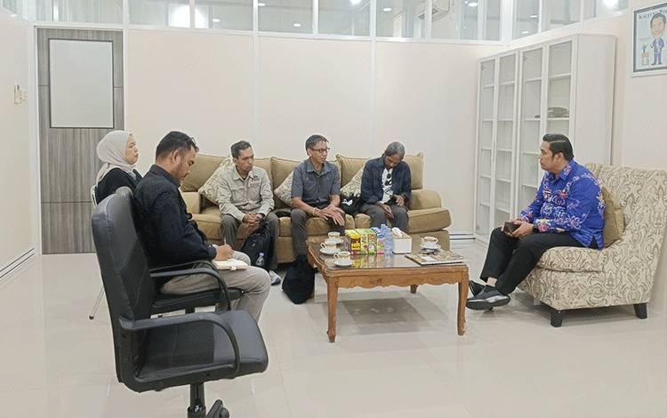 Wabup Pulpis Harapkan Kontribusi Nyata KPSHK Dalam Perhutanan Sosial
