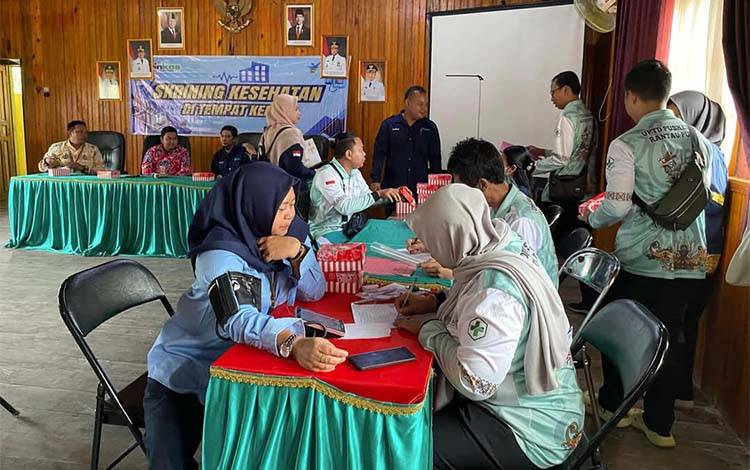 Dinkes Seruyan Skrining Kesehatan Pekerja di Seruyan Tengah
