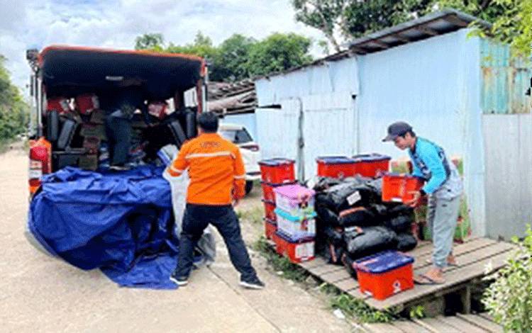 Pemkab Barito Utara Salurkan Bantuan Beras BNPB untuk Korban Banjir di Lahei Barat