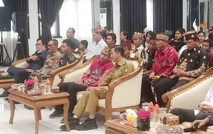Pj Bupati Barito Utara Ajak Umat Hindu Wujudkan Harmoni dan Indonesia Emas Lewat Perayaan Dharma Santi Nyepi