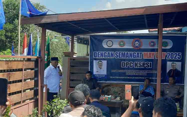 Hadiri Peringatan Hari Buruh, Wabup Kobar Minta Pekerja Tingkatkan Keterampilan