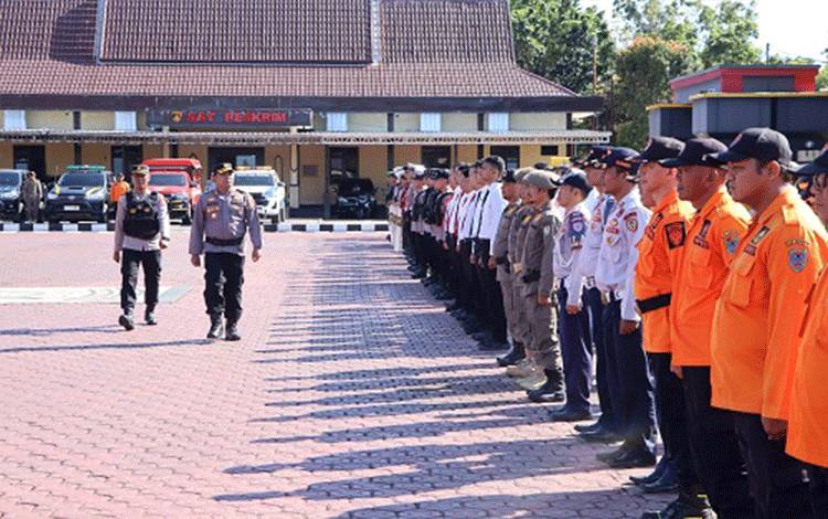 Polres Seruyan Gelar Apel Siaga May Day 2025