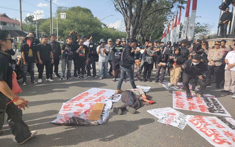 Aliansi Gerakan Buruh Bersama Rakyat Kalteng Sampaikan Poin Tuntutan