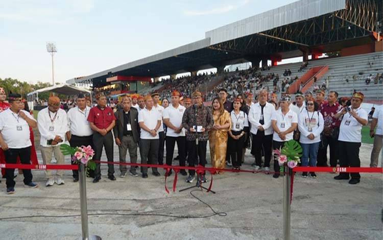 Leonard S. Ampung Ajak Gereja Dukung Pengembangan UMKM
