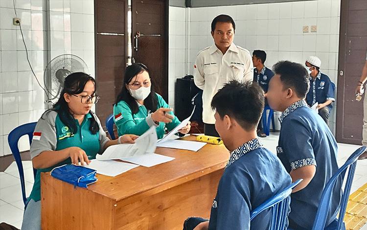 Dinkes Bartim Skrining Kesehatan Warga Binaan Rutan Tamiang Layang
