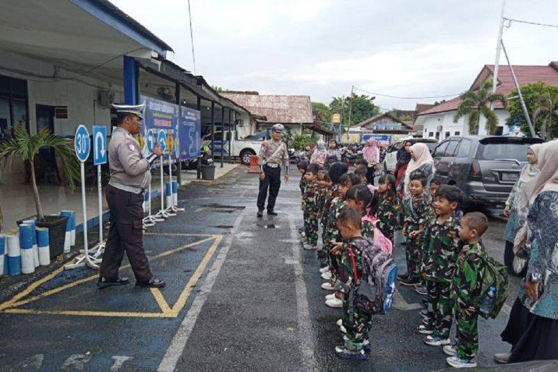 Disdik Palangka Raya-Polresta Palangka Raya Kolaborasi Program Polisi Sahabat Anak
