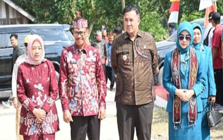 Bupati Lamandau Hadiri Peringatan Hari Jadi Desa Batu Hambawang