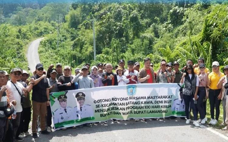 Bupati Lamandau Sebut Gotong Royong Wujud Kebersamaan Membangun Daerah