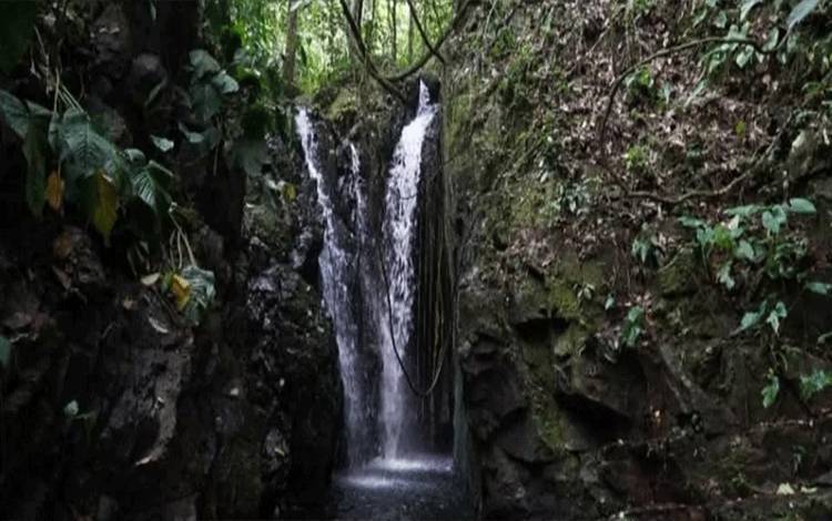 Pesona Air Terjun Silikon Bongki Lamandau, Destinasi Wisata Tersembunyi di Kecamatan Batang Kawa