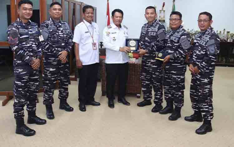 Bupati Seruyan Sambut Kunjungan Danlanal Kumai