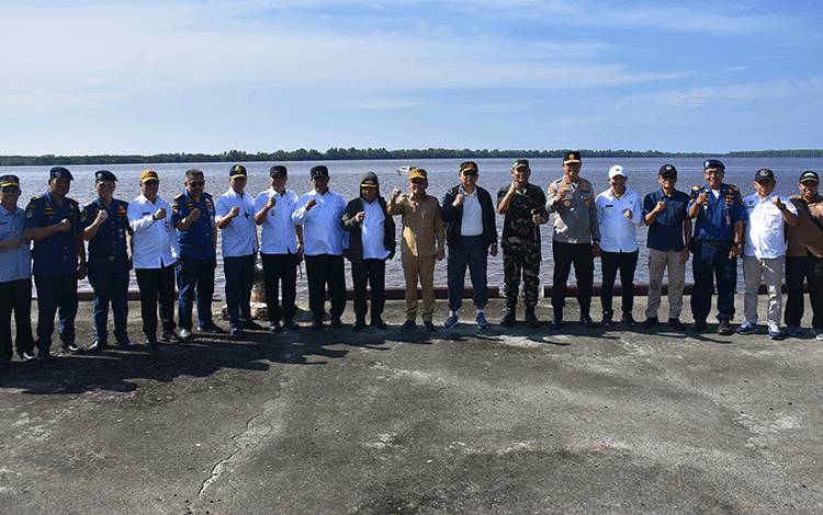 Bupati Kapuas Dampingi Kunker Gubernur ke Kecamatan Kapuas Kuala