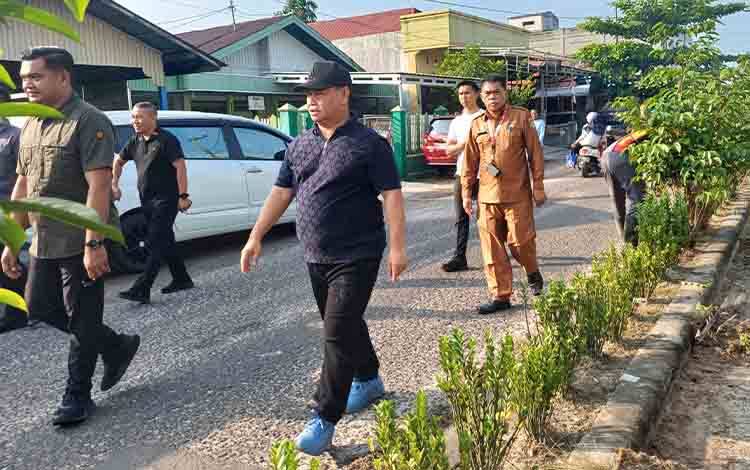 Pemkab Kotim Rencanakan Pelebaran Jalan Muchran Ali