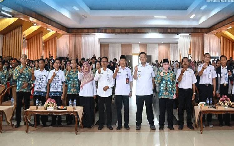 Bupati Lamandau hadiri Perpisahan Siswa Kelas XII, SMAN 1 Sematu Jaya