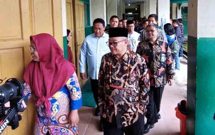 Mendikdasmen Apresiasi Program Pendidikan di SMKN 3 Palangka Raya