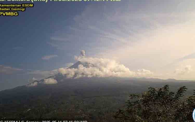 Gunung Semeru Kembali Erupsi dengan Tinggi Letusan 1.000 Meter