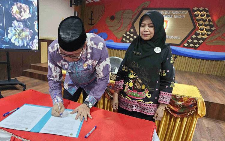 Sri Widanarni Resmi Pimpin Dislutkan Kalteng Gantikan Darliansjah