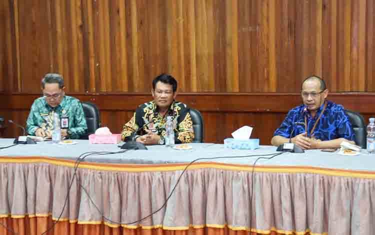 Bupati Seruyan Pimpin Rapat Bahas Roadmap Program Kerja Koperasi Merah Putih