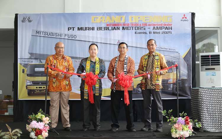 Tingkatkan Pelayanan Prima Untuk Konsumen, Mitsubishi Fuso Buka Diler Baru di Kota Ampah