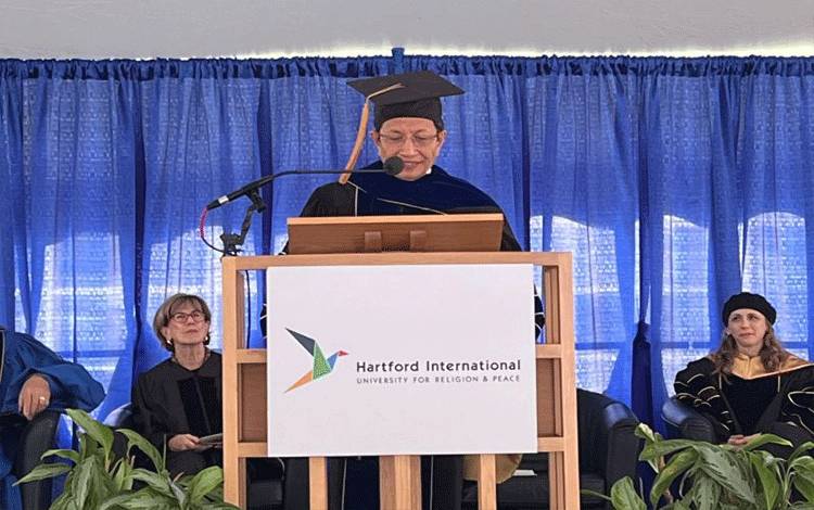 Menag Terima Gelar Doctor of Divinity dari Hartford University