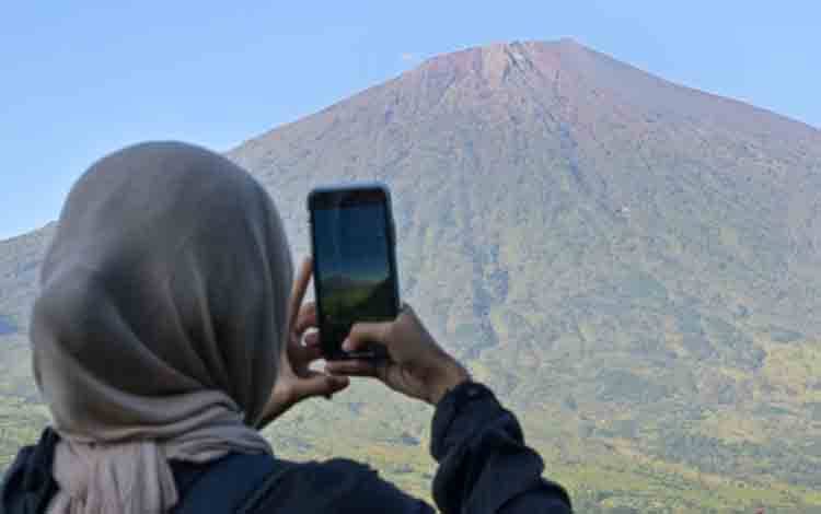 Pemerintah Batasi Kuota Pendaki Demi Keseimbangan Ekologis