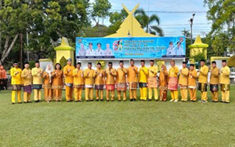 Pemkab Kobar Gelar Upacara HUT ke-68 Kalteng