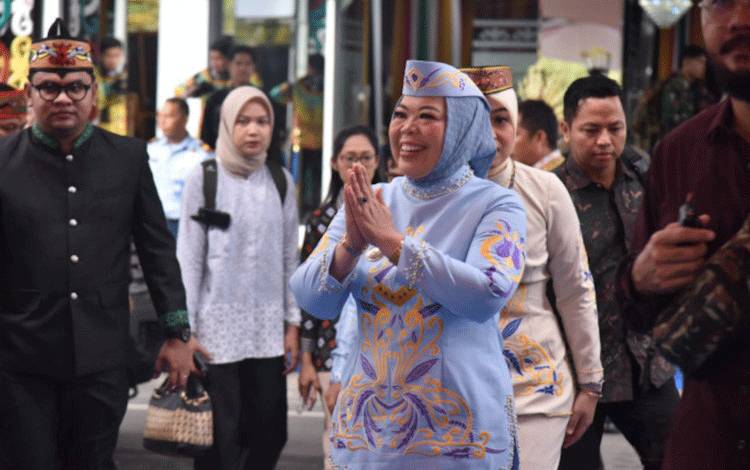 Bupati Kobar Hadiri Upacara Hari Jadi ke-68 Kalteng