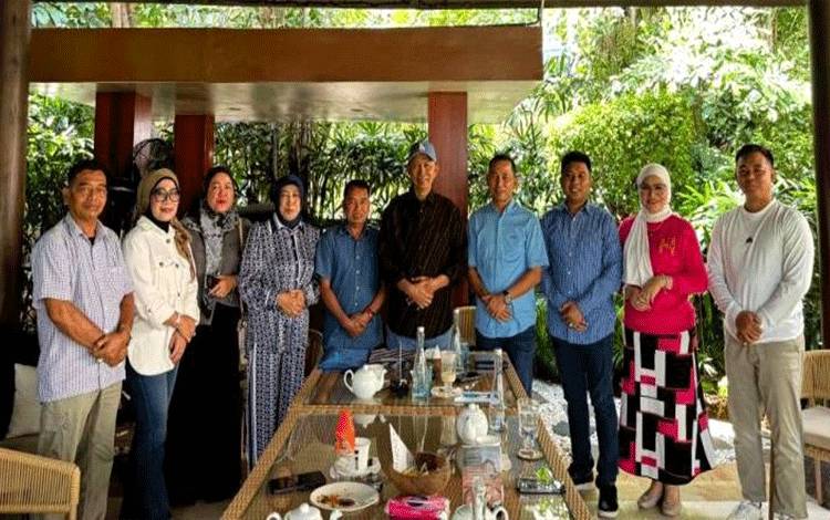 Jimmy Carter Serahkan Berkas Pendaftaran ke Lima Partai Pengusung, Siap Maju Pilkada Barut