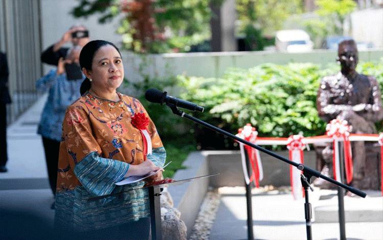 Puan Resmikan Patung Soekarno di KBRI Tokyo untuk Persahabatan
