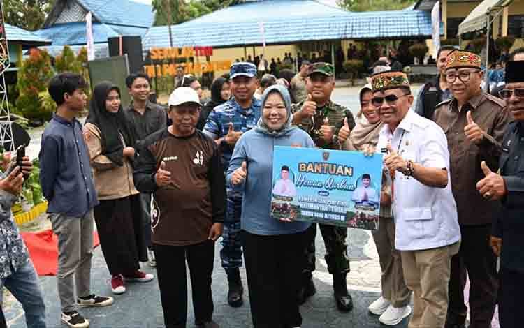 Presiden Prabowo Berikan 15 Ekor Sapi Kurban ke Kalimantan Tengah