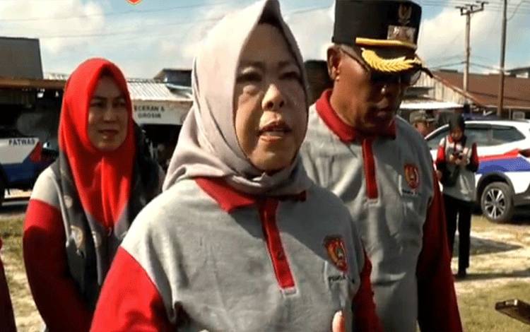 Bupati Kobar Giatkan Kembali Budaya Gotong Royong di Lingkungan Masyarakat