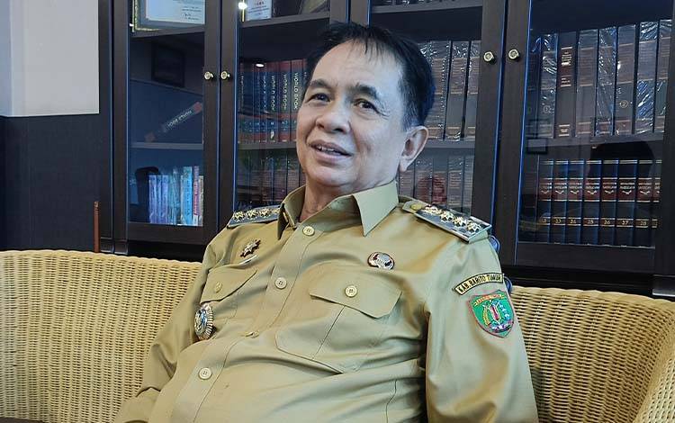 Bupati Barito Timur Tanggapi Keluhan Masyarakat Terkait Jalan Nasional Rusak