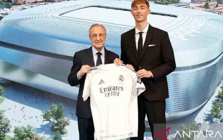 Real Madrid Resmi Perkenalkan Dean Huijsen