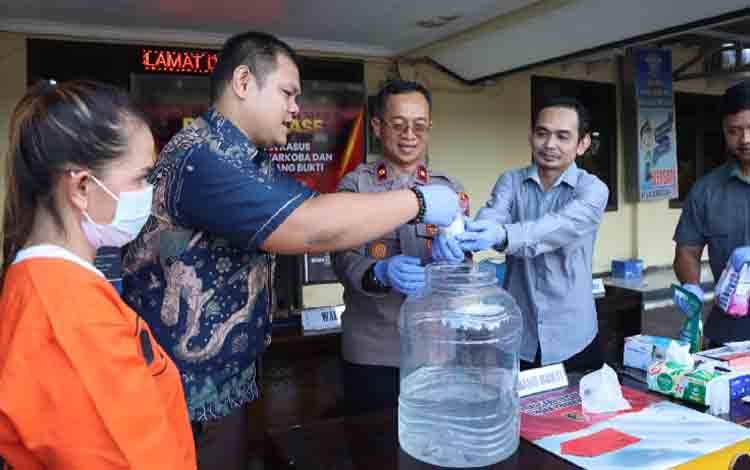 Polres Gunung Mas Musnahkan Sabu Hampir 100 Gram