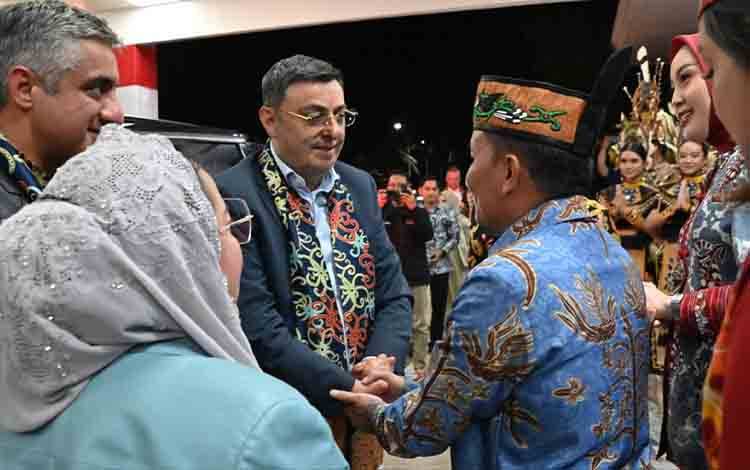 Senator Turki Puji Keberagaman dan Budaya Lokal Kalteng