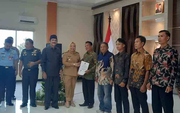 Bupati Kobar Tegaskan Pengurus Koperasi Merah Putih Harus Berani Berinovasi