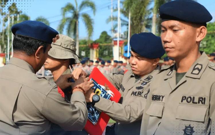 Brimob Polda Kalteng Gelar Latihan Penindakan Huru Hara Tingkatkan Profesionalisme Personel