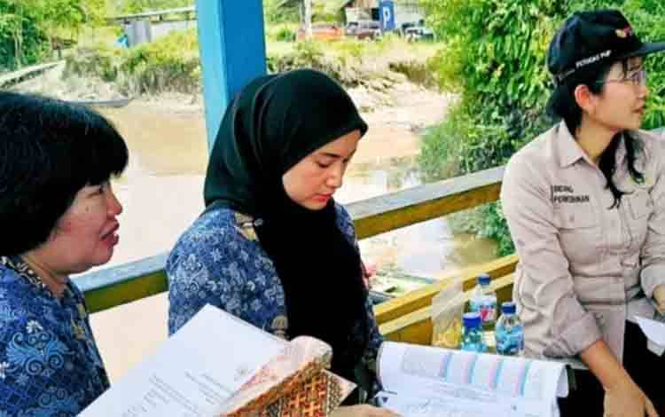 DPMPTSP Palangka Raya Tinjau Lapangan Terkait Pencabutan IUP di Kecamatan Rakumpit
