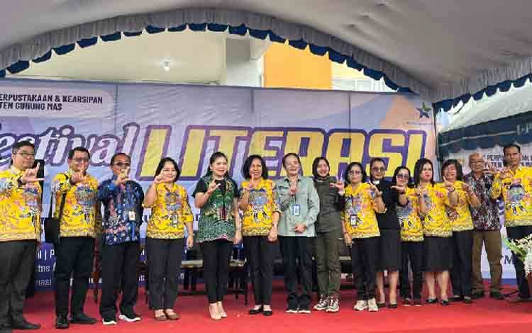 Festival Literasi Gunung Mas Sebagai Upaya Meningkatkan Minat Baca