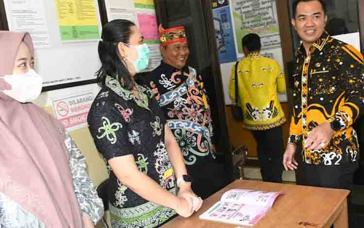Bupati Pulpis Tinjau Pelayanan Puskesmas Kahayan Hilir