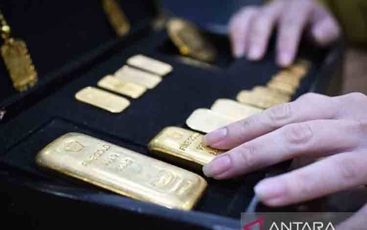 Harga Emas Antam Hari Ini Naik Rp6.000 ke Rp1,942 Juta/gram