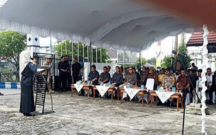 Pj Bupati Hadiri Pelantikan Anggota PPK dan PPS se-Barito Utara