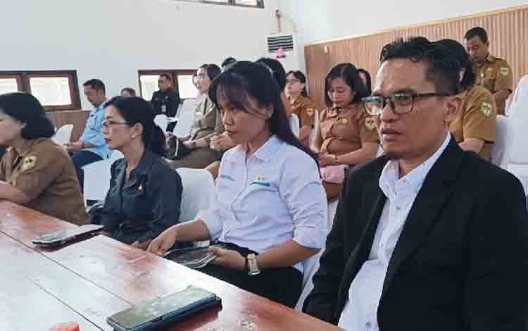 Kepala Kantor Pertanahan Kabupaten Gunung Mas Ikuti Rapat Paripurna