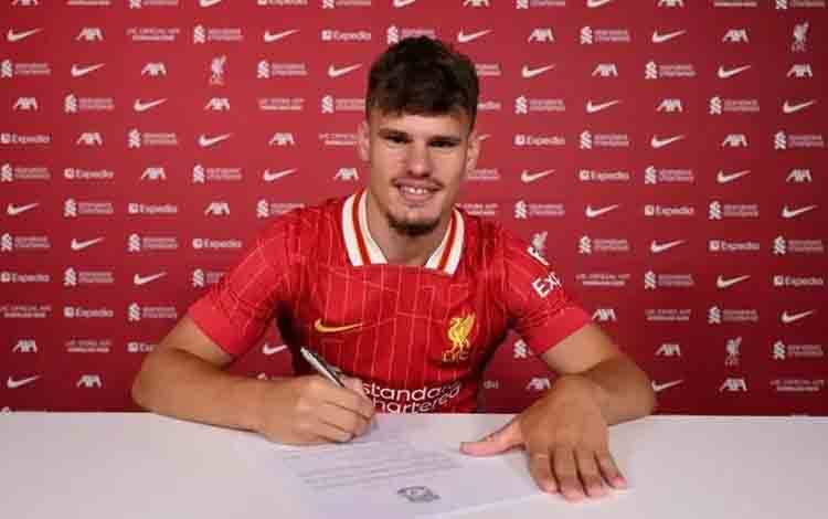 Liverpool Resmi Umumkan Transfer Bek Kiri Muda Berbakat Milos Kerkez