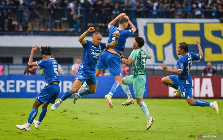 Seluruh Anggota Skuad Persib Bandung Divaksin