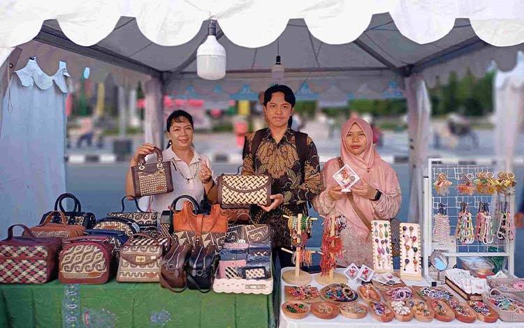 Omah Mus Bangkit Bersama Car Free Night Palangka Raya