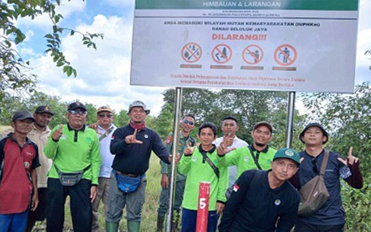 Menjaga Hutan Lewat Kolaborasi: Patroli Gabungan Wujud Komitmen Bersama Lindungi Kawasan Hutan Kemasyarakatan Danau Seluluk Jaya